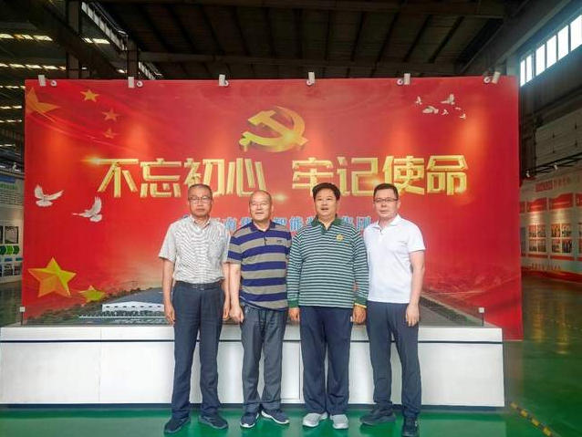 中國(guó)農(nóng)業(yè)產(chǎn)業(yè)化龍頭企業(yè)協(xié)會(huì)油料產(chǎn)業(yè)分會(huì)會(huì)長(zhǎng)相海一行調(diào)研華泰智能裝備集團(tuán)